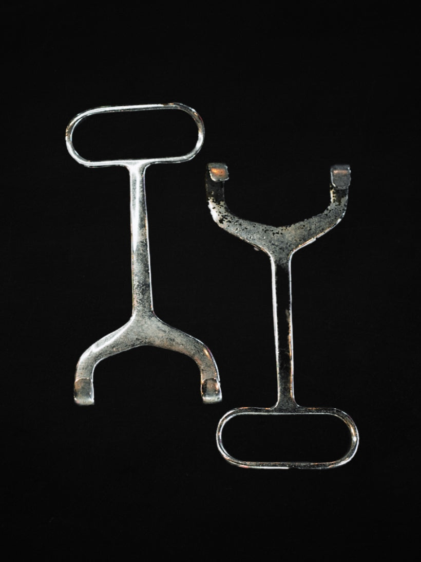 VTG Surgical Retractor Pair