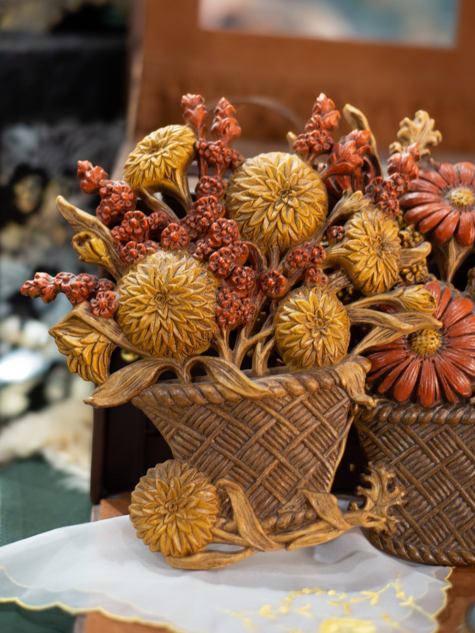 VTG Floral Basket Wall Décor Pair