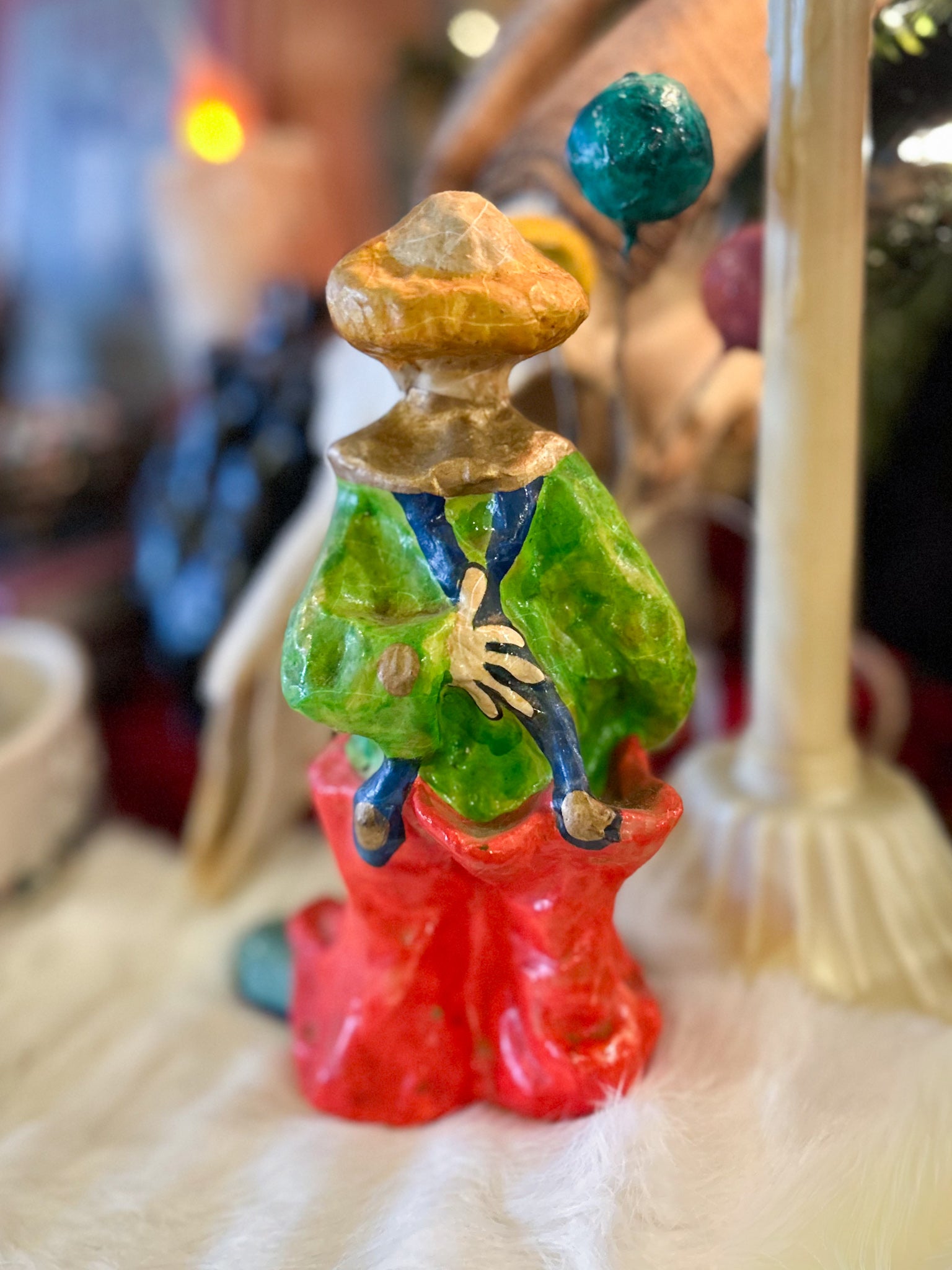 VTG Paper Mache Clown w/ Balloons